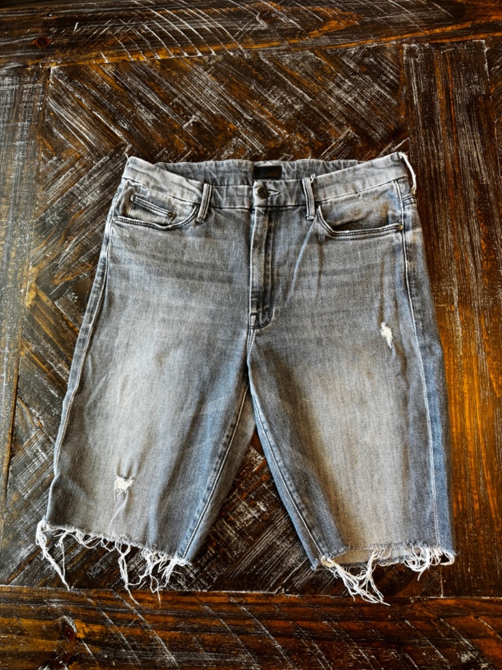 MOTHER High Waisted Looker Ankle Fray Denim Bermuda Shorts Gray Size 31 - Picture 7 of 9